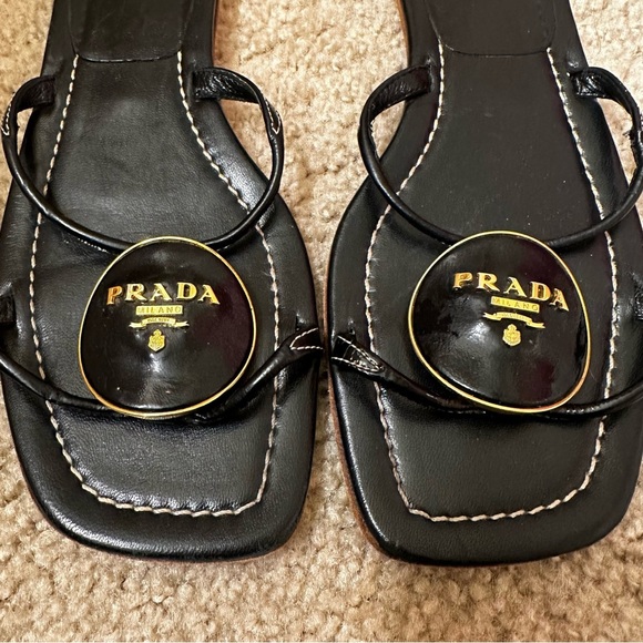 Authentic Prada Logo Plaque Leather Flip Flop Sandals size 10 - Picture 3 of 6